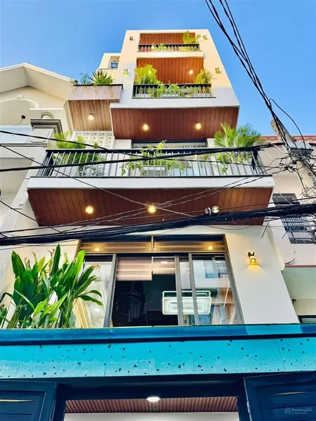 Nhà đẹp mặt tiền đ. tôn đản p.14, quận 4, 75m2 giá 3 tỷ 290, hđ thuê 23tr/th, shr chính chủ