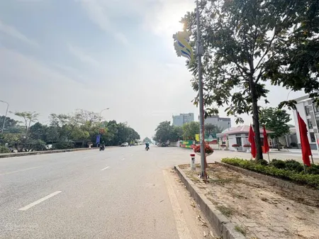 Ngay đường gom võ văn kiệtkinh doanh bất chấp mọi mặt hàngô tô dừng đỗ ngày đêmcầu thăng long