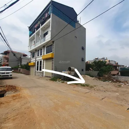 Nhà em cần bán gấp đất trục chính chùa thông. đối diện bv 105. đường 2 oto tránh. dân cư sầm uất