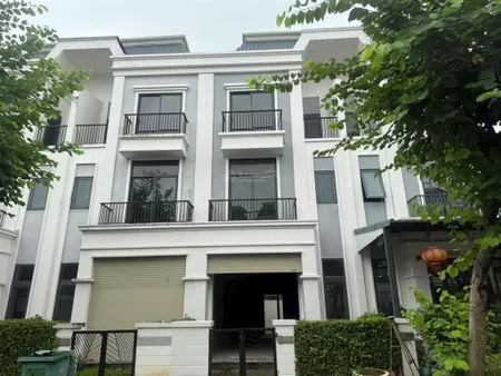 Nhà phố solar city cần bán gấp giá 2tỷ650triệu. 1 trệt 2 lầu. chỉ có duy nhất 1 căn (75m2)