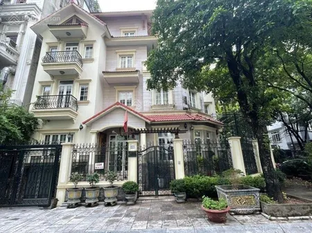 Bán đất vàng dịch vọng, 258m2, mt 30m, lô góc, xây building/hotel đỉnh!