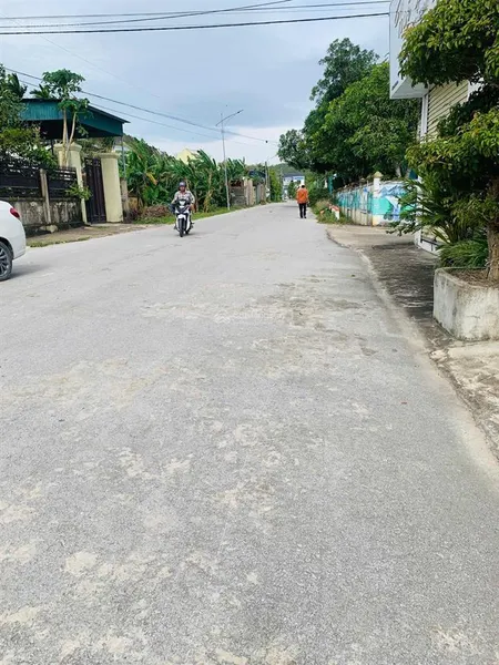 Chủ cần bán gấp, đất mặt tiền 10 mét, gần khu đấu giá diễn lâm, cạnh trường mầm non, giá rẻ.