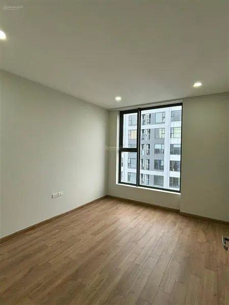 Chính chủ bán căn 93m2, 3 phòng ngủ, tầng cao, cam kết ra sổ chung cư rose town, 79 ngọc hồi