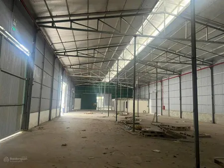 Bán 3000m2 kho xưởng, sẵn sổ tại kcn phú nghĩa giá cực hợp lý!
