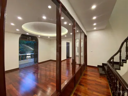 Bán nhà biệt thự liền kề khu đô thị mới mỹ đình 2 sổ đỏ 176,2m2 xây dựng 135m2 4 tầng mt lô góc 28m