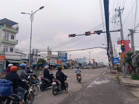 Bán đất full thổ ngay ql1 ra vào cổng kcn tân hương,ngang 10 x 12 vuông vứt tiện xây mới