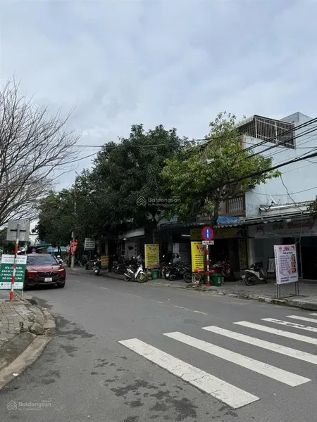 Cần bán nhà đường 7m5 đô đốc lộc (view chợ) nhà 3 tầng chợ hoà xuân, vị trí kinh doanh