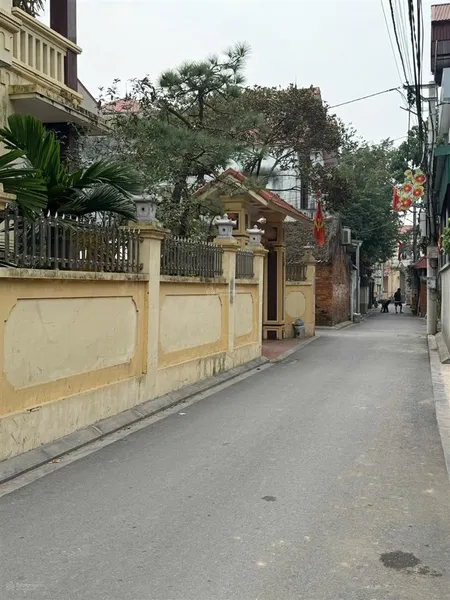 Hiếm có khó tìm. chỉ loanh quanh 4 tỷ sở hữu 47m văn thượng sát vin cổ loa, cầu tứ liên, giá đầu tư