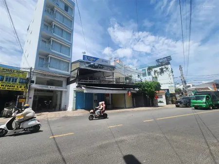Cần bán đất mặt tiền đường dã tượng đang cho thuê 20 triệu/ tháng