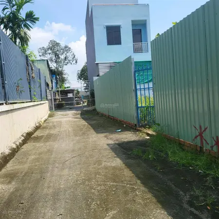Đất sổ hồng riêng, hẻm xe hơi, gần full thổ cư giá chỉ 2 tỷ 750 triệu