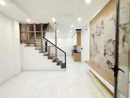 Nhà mới 3 tầng chỉ cần cắp vali về ở chủ cần bán nhanh giá chỉ nhỉnh nhẹ 4 ty