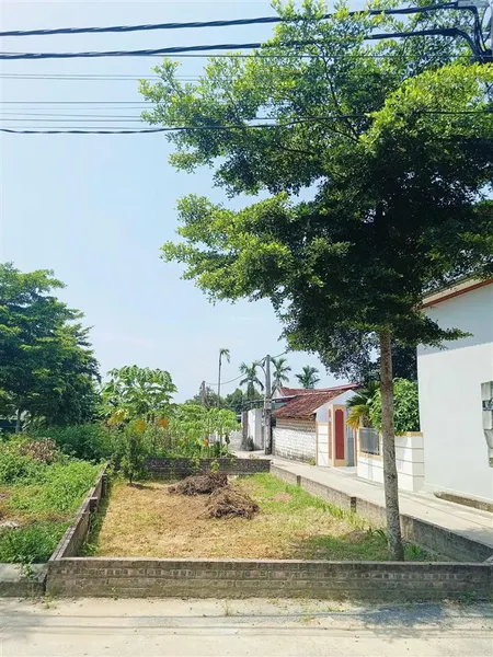 Mình bán 61,2m2 lô góc hai mặt tiền ở thạch thất trục chính kinh doanh được luôn 0965 142 ***