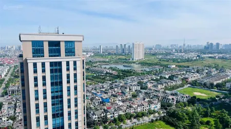 Bán căn trục 05 tòa a trục làm nhà mẫu vip nhất the charm | tầng 2x view công viên | giá 8.8 tỷ