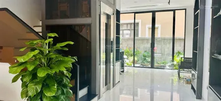 Bán lk cọ xanh ocp2, dt 65m2 mt 5m nhà 5 tầng hoàn thiện nội thất hết 3 tỷ full xịn13ty