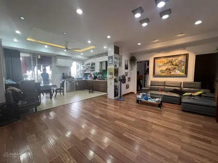 Bán chch tòa 170 đê la thành, dt 160m2 3pn2wc. giá hơn 10 tỷ