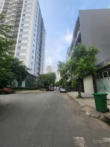 Nhà 4 tầng khu dân cư công ích quận 4, thuộc phường phú mỹ, quận 7, đường 12m vỉa hè
