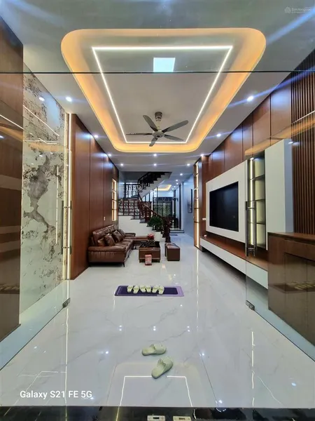 Chủ gửi bán nhà riêng 4 tầng kđt kì bá, khu vip. nhà đẹp. gần cv kì bá