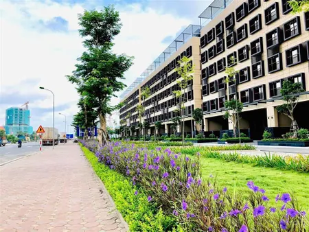 Tôi chính chủ cần bán shophouse dãy sh1 mặt sau đường ql1a. giá cắt lỗ