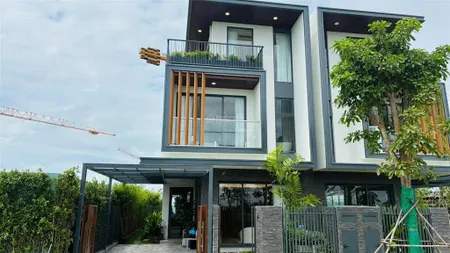 Bán gấp biệt thự view kênh la home 8x17m, giá 6.7 tỷ