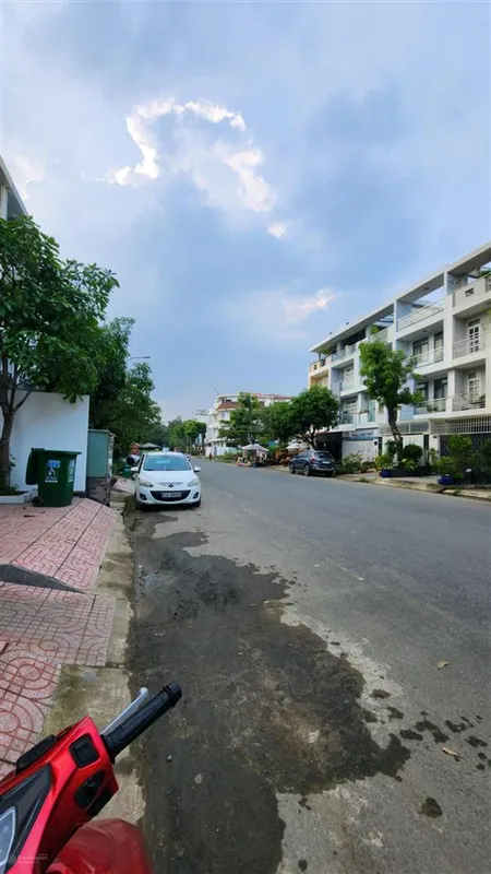 Bán nhà mt đường 22m, trục chính dự án phước kiển a giá 15,5 tỷ
