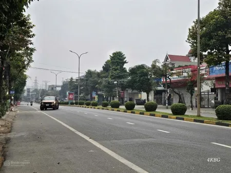 Bán 1091m2 mặt đại lộ hùng vương việt trì mt 16m giá 125tr/m2