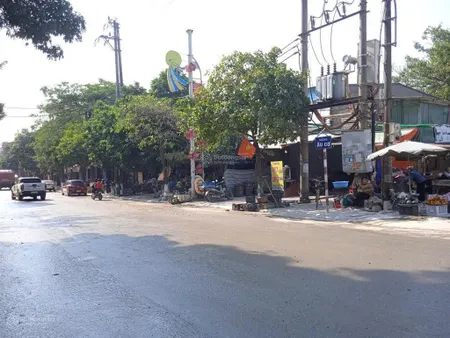 Mặt kinh doanh trục chính âu cơ phố hồ thuận thành . giá chỉ nhỉnh 3 tỷ . hàng cực hiếm .