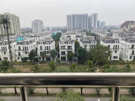 Em bán căn hộ 97m 2pn toà 171 sài đồng long biên giá chỉ 6ty5x 0369 305 ***