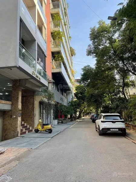 Duy nhất một mảnh đất phố trịnh công sơn tây hồ còn sót lại với mt 9m, diện tích cực rộng 180m2