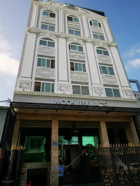 Bán tòa nhà chdv dòng thu 6.4%/năm đường lâm văn bền 8x25m có 45 phòng giá 45 tỷ
