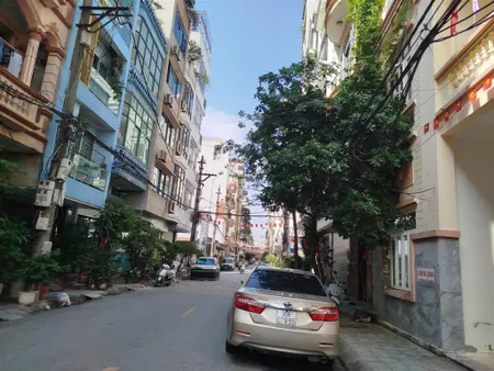 Bán nhà mặt phố trần đăng ninh giá đầu tư vị trí trung tâm ngày kề bên quận ủy và mê trô