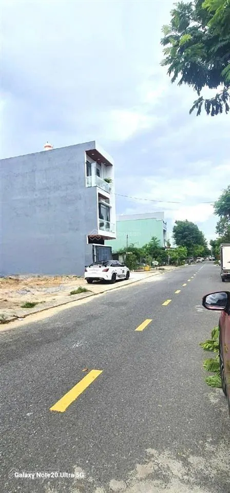 Bàu mạc 20 hướng đông nam vị trí đẹp giá thương lượng