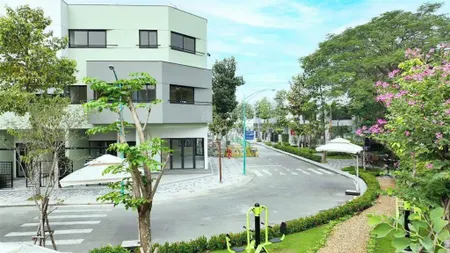 Thanh lý căn 3 tầng bằng giá hợp đồng, 176m2, nhà hoàn thiện, có nội thất, trả trước 30%, vay 70%