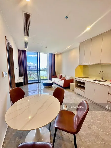 Full nội thất, căn 1 ngủ + , vị trí trung tâm khu đô thị hùng thắng giá chỉ 2.900 tỷ