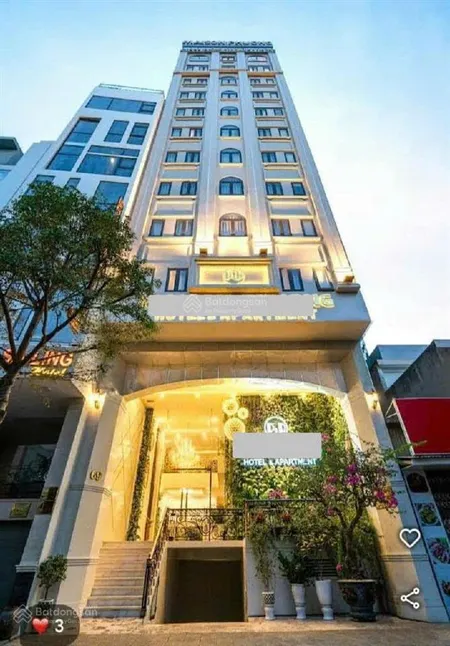 Khách sạn dthu 1 tỷ/tháng mặt phố cửa bắc view hồ tây 150m2 15tầng 1 hầm thmáy mt6.5m 170tỷ ba đình