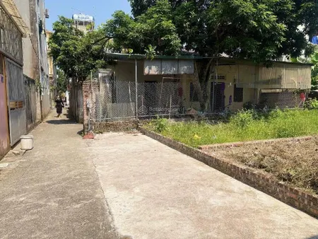 Bán đất giang biên 35m giá 3,4 tỷ quá rẻ, hiếm có với tầm tài chính ít tiền, mua xây đẹp long lanh