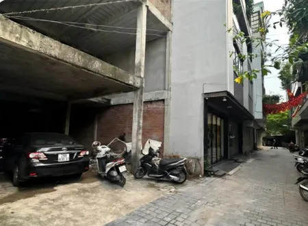 Lô đất hiếm còn sót lại trên tuyến phố lê văn lương 100m ngõ ô tô tránh mặt phố tương lai