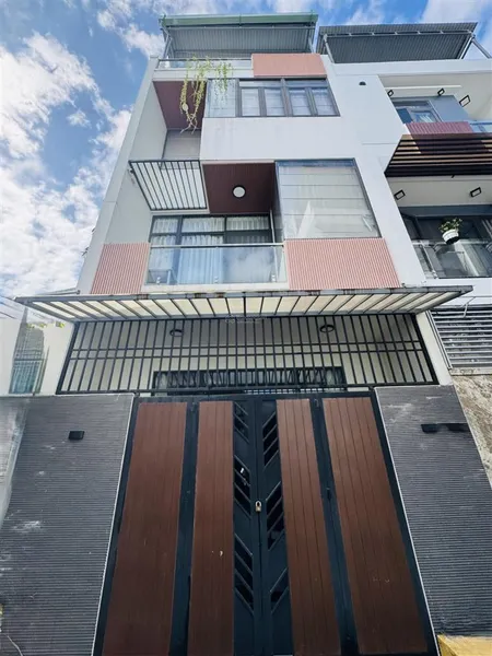 Bán nhà 3 tầng trung tâm hải châu ô tô đỗ cửa giá tốt hiếm dân xây chắc chắn giá đầu tư