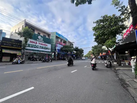 Bất ngờ! 240m2 ngang 8,2m mặt tiền ông ích đường (15m), ngay chợ cẩm lệ giá chỉ 16 tỷ 8