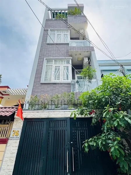 Nhà ngay mặt tiền đường phó đức chính vị trí đẹp, hiếm có