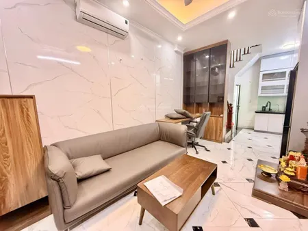 Nhà đẹp full nt 50m ra mặt phố, ngõ thông dân xây kcbt, tiện ích. dt 35m2 5t mt 3,3m giá 7,9tỷ tl