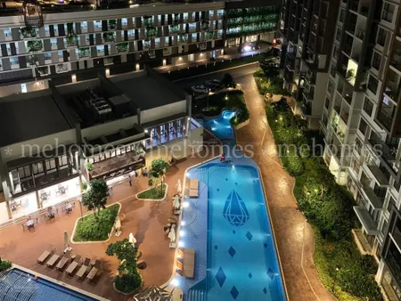 Bán căn hộ diamond brilliant, 96m2 giá 7tỷ5 view hồ bơi. hướng đông bắc. 0909 867 ***