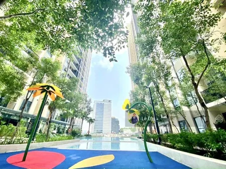Chính chủ kẹt tiền bán nhanh 2pn 2wc hà đô centrosa q10, view ngắm pháo hoa tại nhà, giá tốt đầu tư