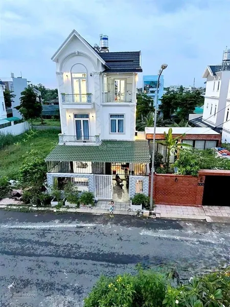 Chủ ngộp bán gấp biệt thự 3 tầng khu đô thị năm sao 128m2 giá chỉ 5ty6
