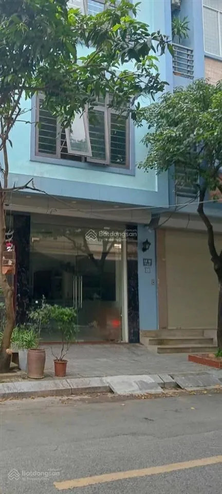 Chính chủ bán nhà mặt phố văn phúc vị trí đẹp gần đèn đỏ văn phú