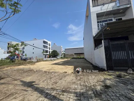 Bán lô đất mt đường nguyễn cơ thạch. diện tích 117,5m2. (kề góc)