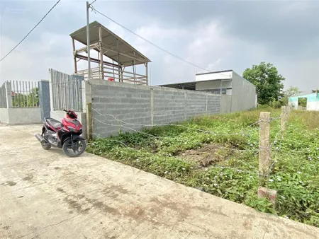 Bán đất gần đường ql1a, dt 150m2 thổ cư view kênh xanh mát, xã mỹ bình, tân trụ, giá 680tr
