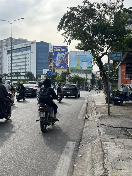 Đất dt 330m2, đường cộng hoà, ngay etown, f.13 tân bình. khu xd cao tầng, bán gấp. giá 22.09 tỷ