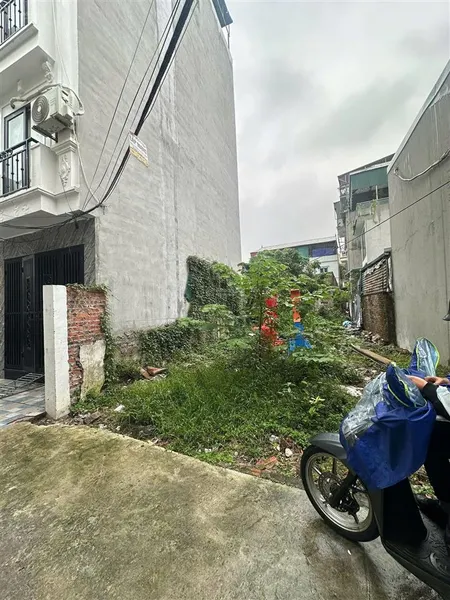 Bán đất 74m mt 5,5m ngõ thông ba gác sổ riêng không quy hoạch