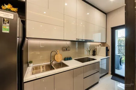 Kẹt tiền bán lỗ 100 triệu căn hộ a&t sky garden view hồ 2pn 2vs 74m2 thanh toán 21% vay bank hàng