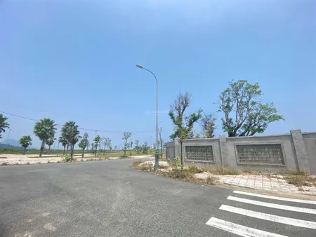 Biệt thự ven sông khu đô thị nam tuy hòa, khu bà điều, 350m2 odt đối diện công viên, view núi nhạn